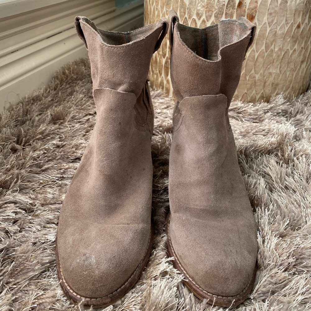 Dolce Vita Booties